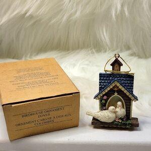 3/$25 Avon Vintage Birdhouse Ornament with Doves